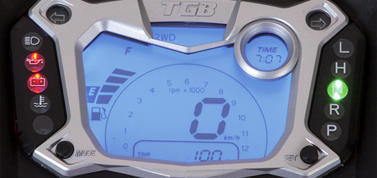 tobbfunkcios lcd kijelzo